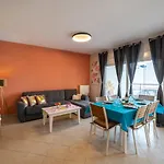 David Holiday Apartment By Estia